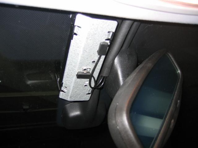 http://www.forum-peugeot.com/Forum/mesimages/18184/antenne GSM-GPS 3.jpg